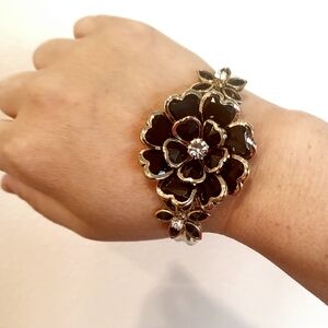 Black crystal rhinestone flower bangle bracelet cuff